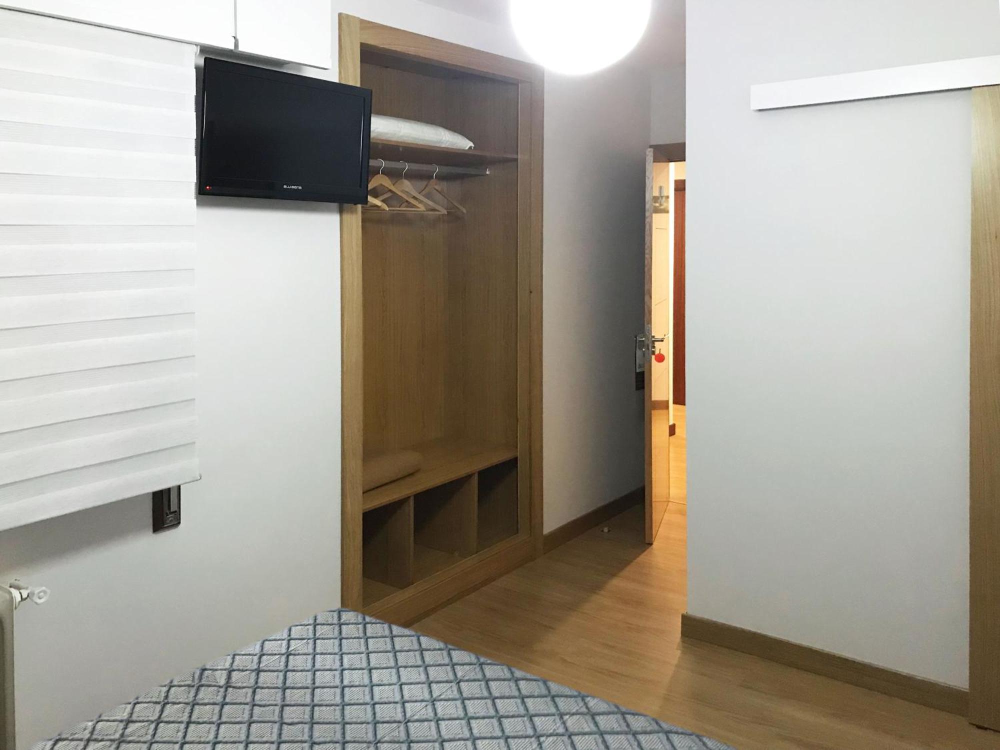 Pension Berceo Logroño Buitenkant foto