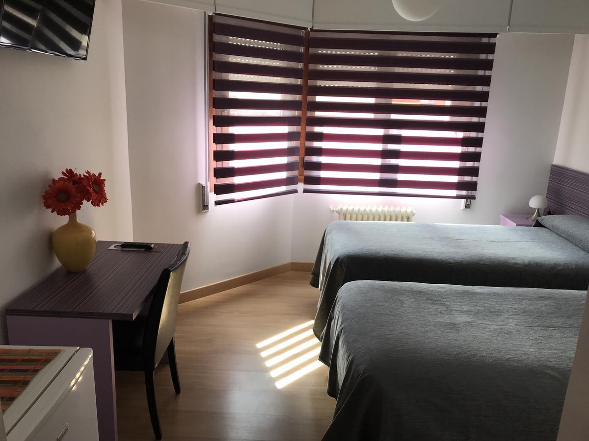 Pension Berceo Logroño Buitenkant foto
