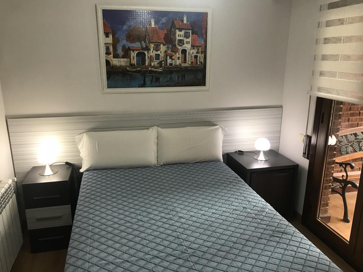 Pension Berceo Logroño Buitenkant foto