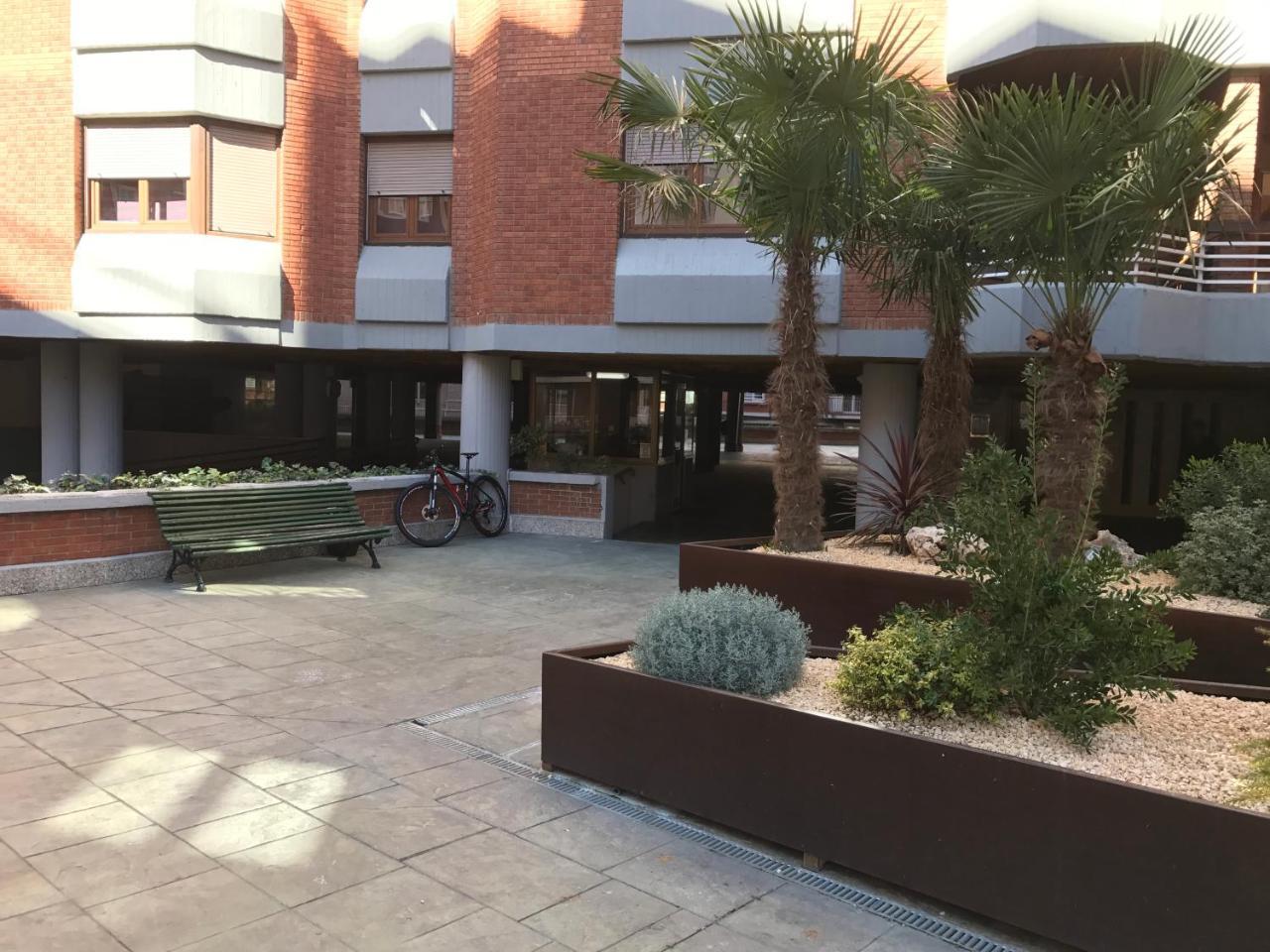 Pension Berceo Logroño Buitenkant foto