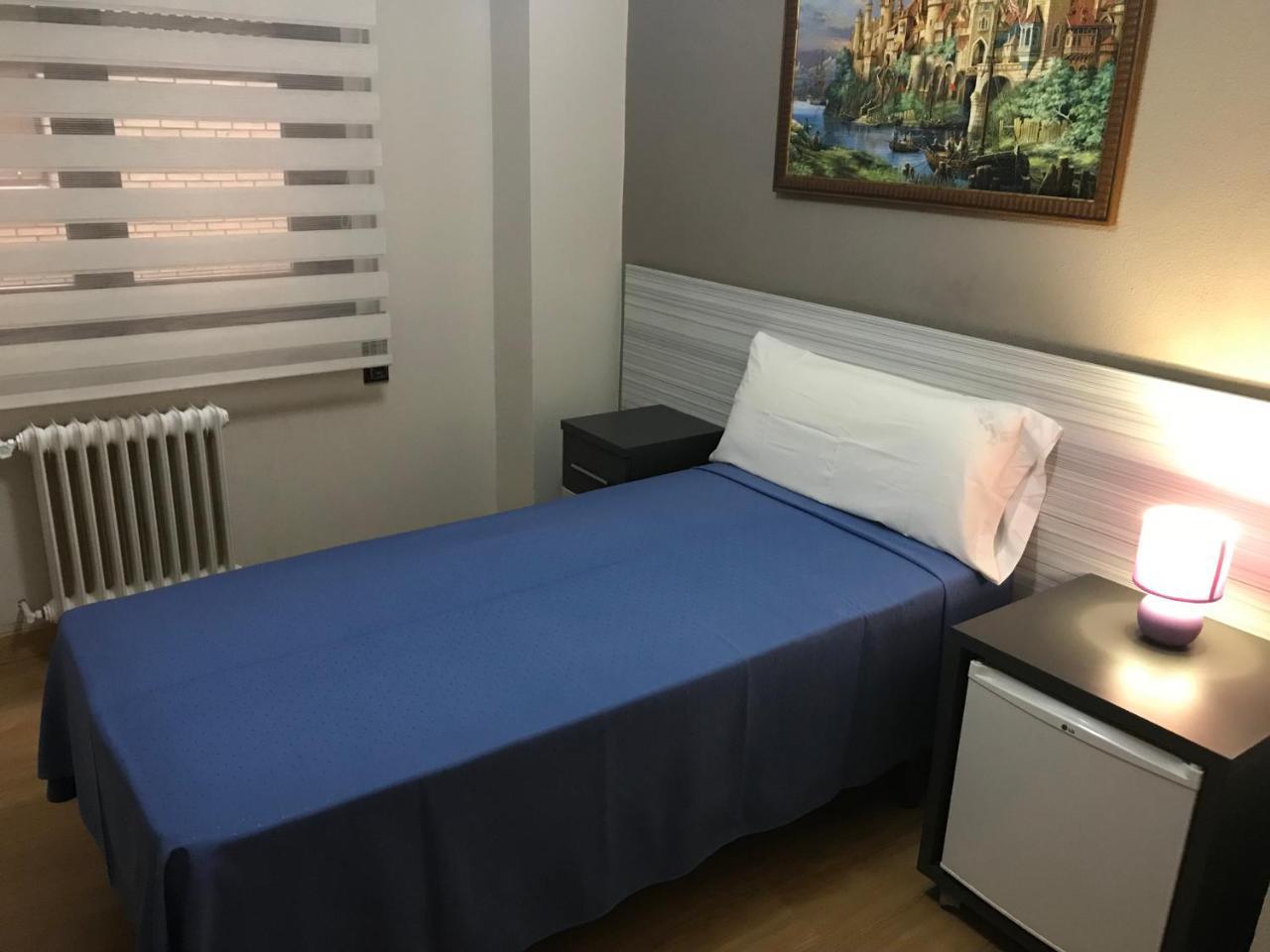 Pension Berceo Logroño Buitenkant foto
