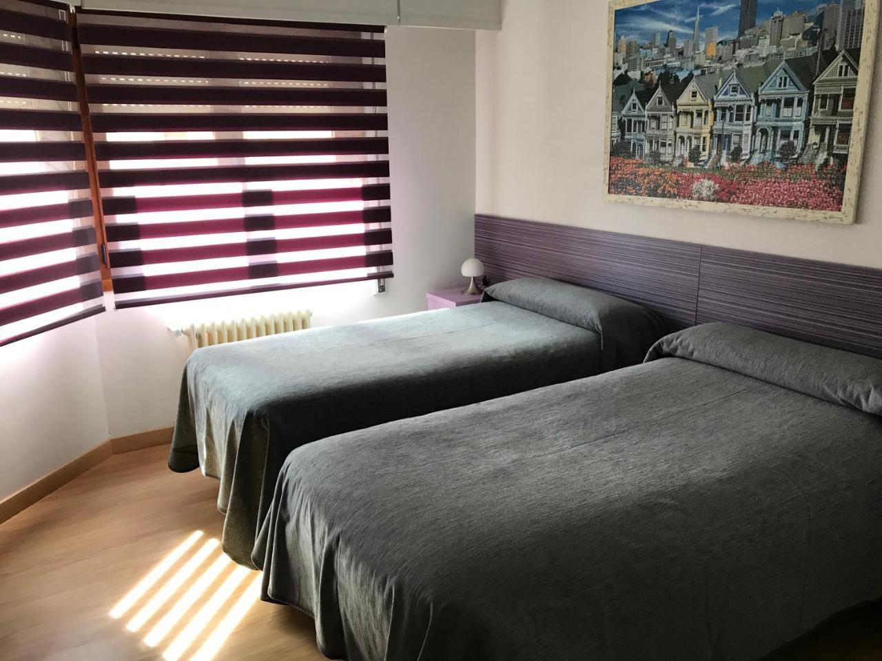 Pension Berceo Logroño Buitenkant foto