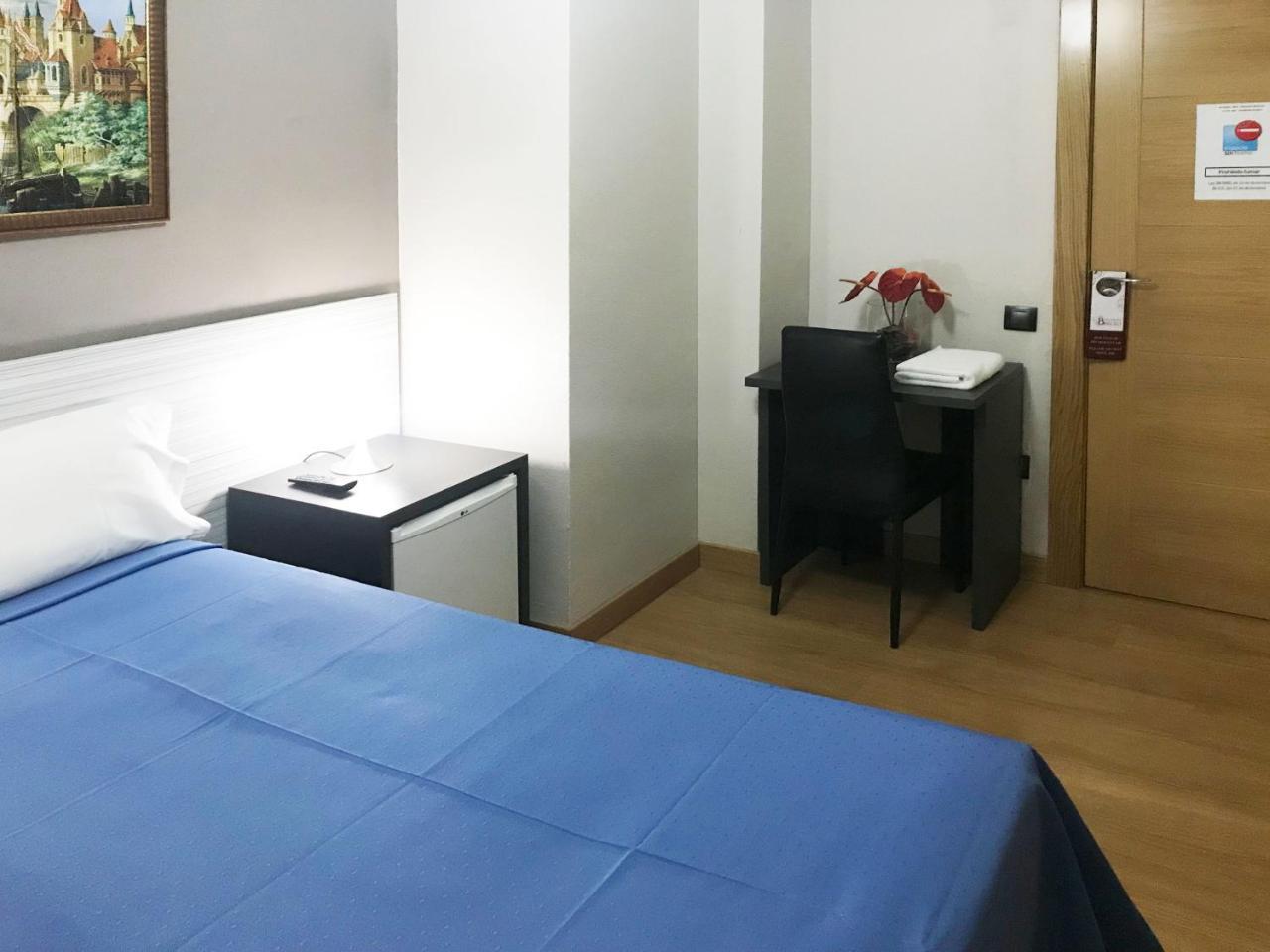 Pension Berceo Logroño Buitenkant foto