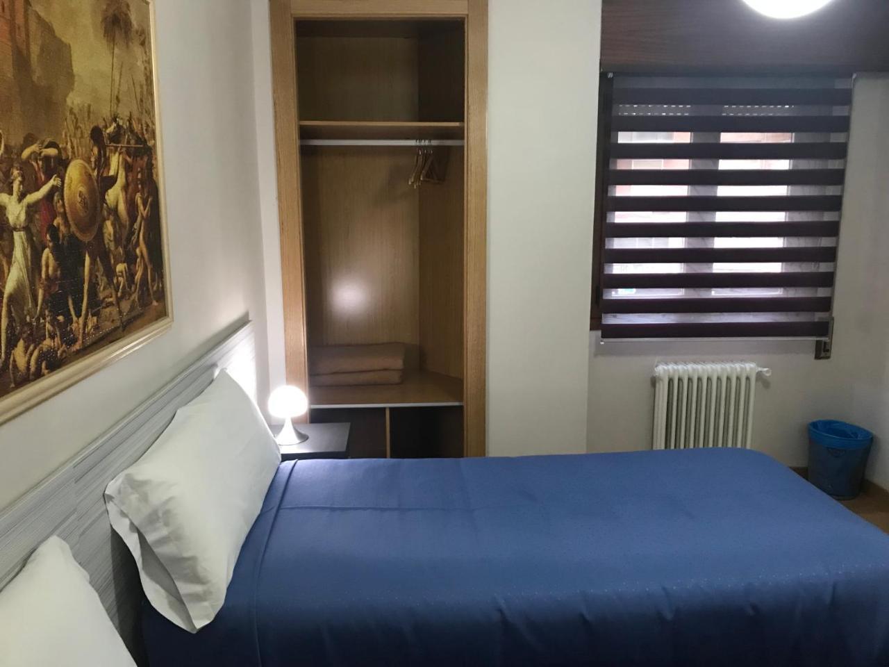 Pension Berceo Logroño Buitenkant foto